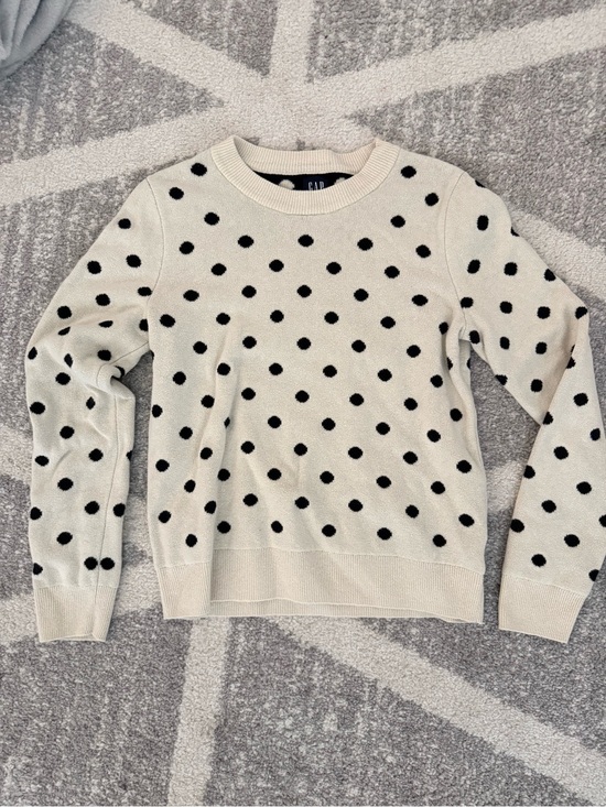 GAP Sweaters - GAP Cream Crewneck Sweater with Black Polka Dots